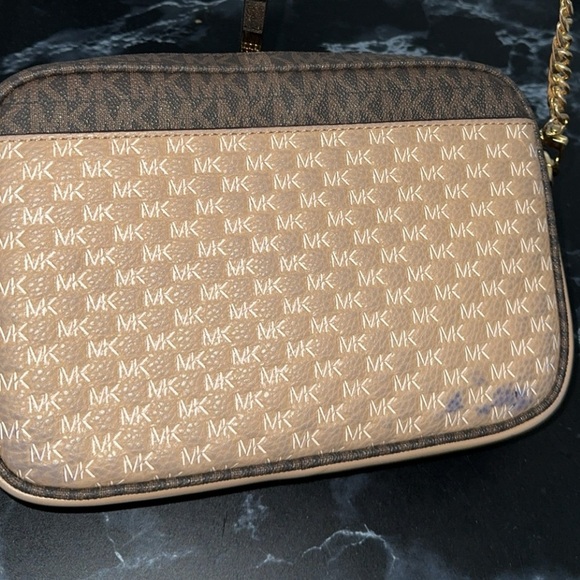 Michael Kors Jet Set Charm East West Camera Crossbody Camel Beige AUTHENTIC - Picture 7 of 10